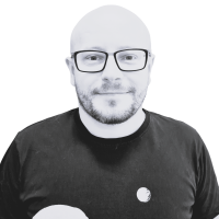 karol_baranowski_zdjecie_szafki__1_-removebg1